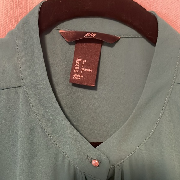 H&M DRAPE BLOUSE - Picture 3 of 4